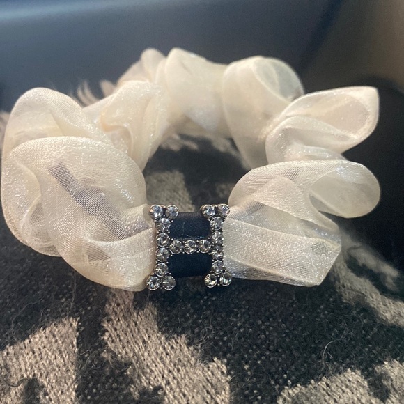 Fashion Rhinestone H sheer scrunchie New - Picture 2 of 7